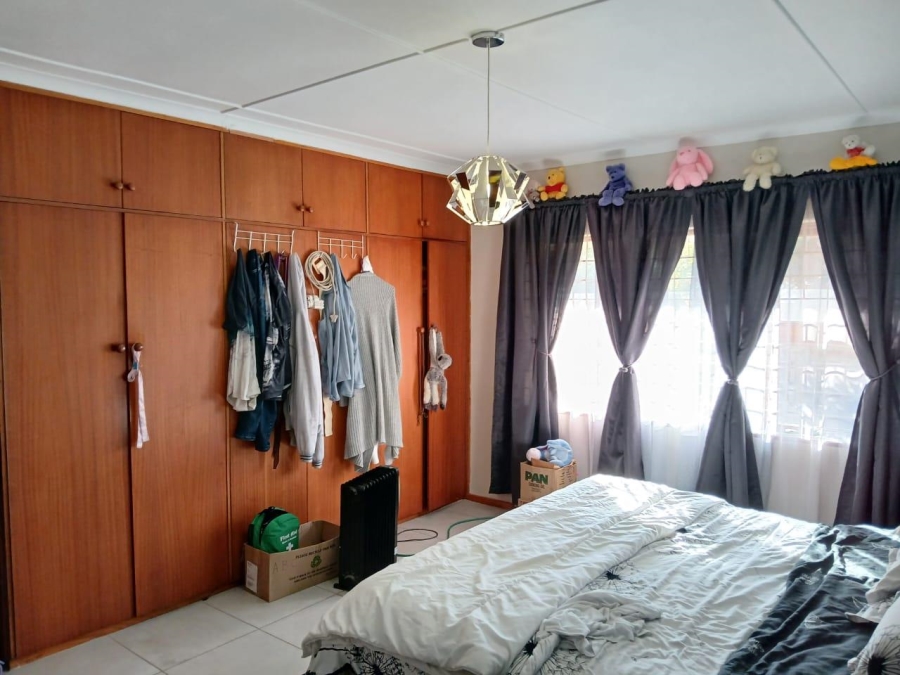 4 Bedroom Property for Sale in Hartenbos Central Western Cape